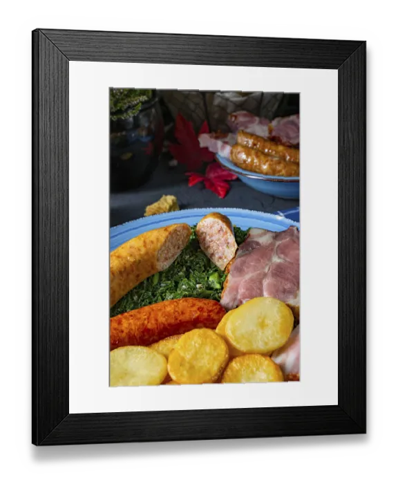 Framed Print : Delicious Oldenburg kale with Pinkelwurst sausage