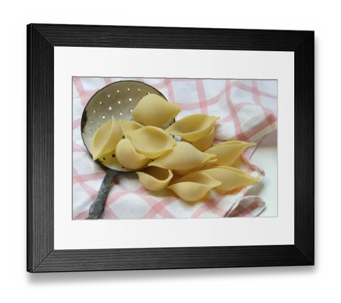Framed Print : Conchiglione with sieve ladle, shell pasta, pasta