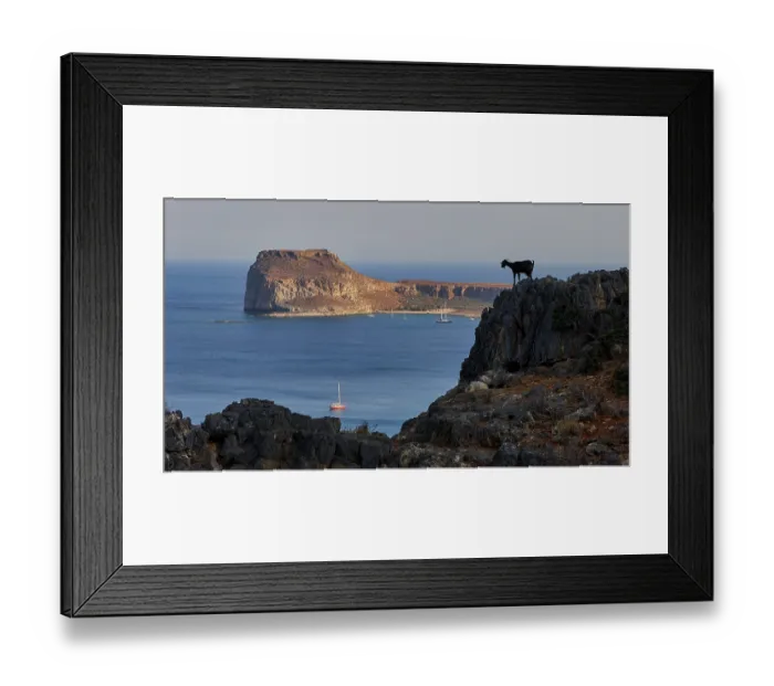 Framed Print : Venetian fortress, Gramvoussa, sailing boats Framed Print : Venetian fortress, Gramvoussa, sailing boats