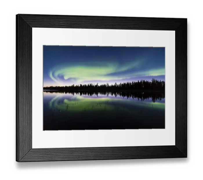 Framed Print : Northern Lights (Aurora borealis) reflected in a forest lake