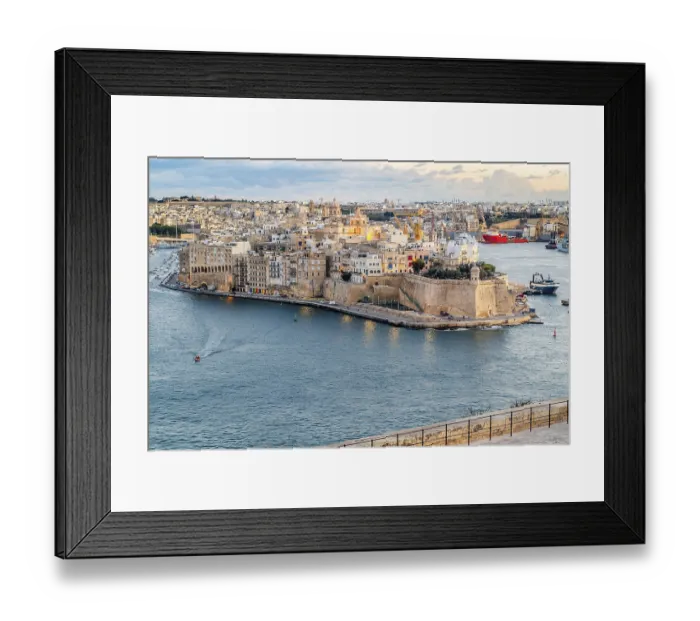Framed Print : Beautiful sunset view of Valletta city with Saint Angelo Fortress Framed Print : Beautiful sunset view of Valletta city with Saint Angelo Fortress