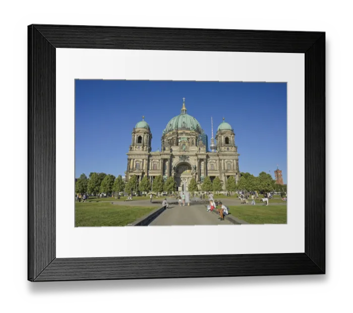 Framed Print : Fountain, Berlin Cathedral, Lustgarten