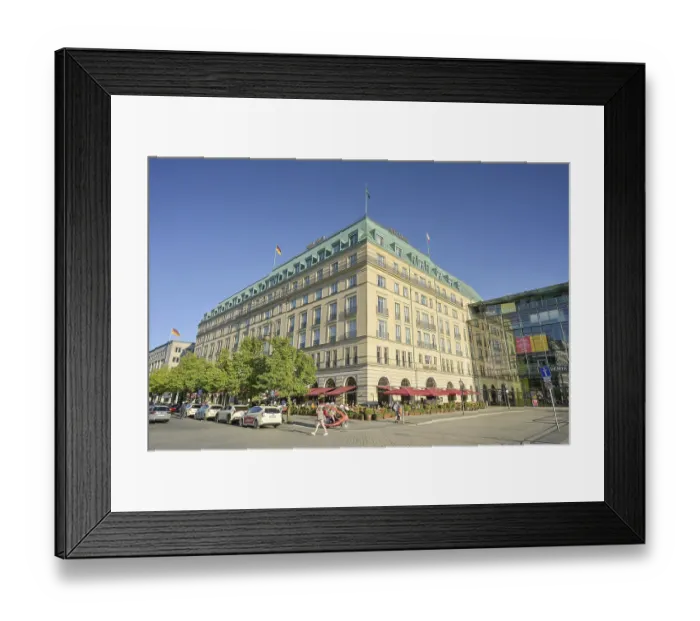 Framed Print : Hotel Adlon, Pariser Platz, Mitte, Berlin, Germany
