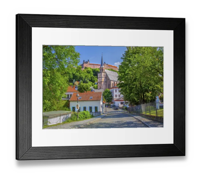 Framed Print : St Peter's Church in the Old Town with Plassenburg Castle