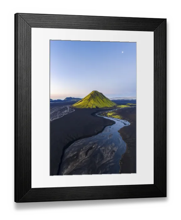 Framed Print : Moss-covered mountain Maelifell