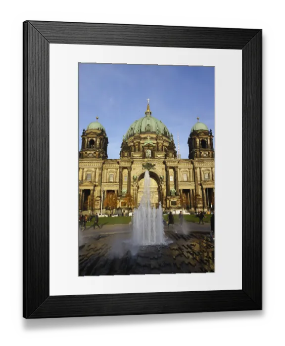 Framed Print : Fountain in front of the Berlin Cathedral Framed Print : Fountain in front of the Berlin Cathedral
