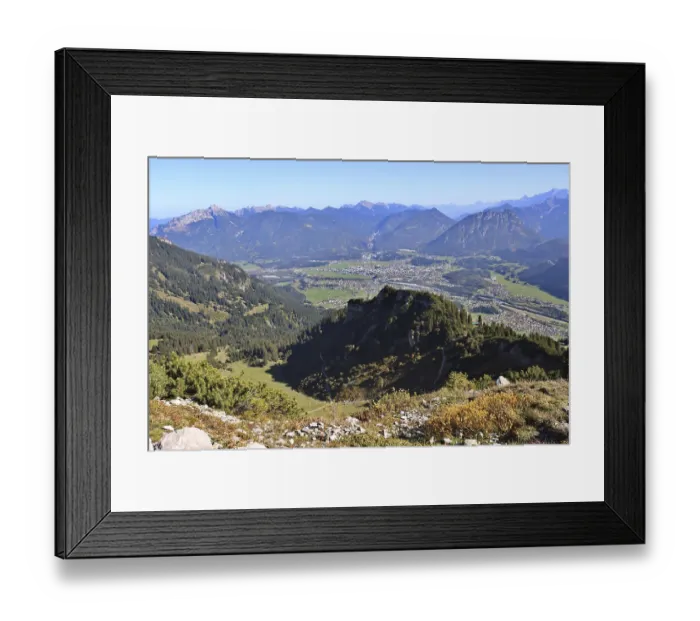 Framed Print : View from the Hahnenkamm to the south over the Lechtal to the Lechtal Alps