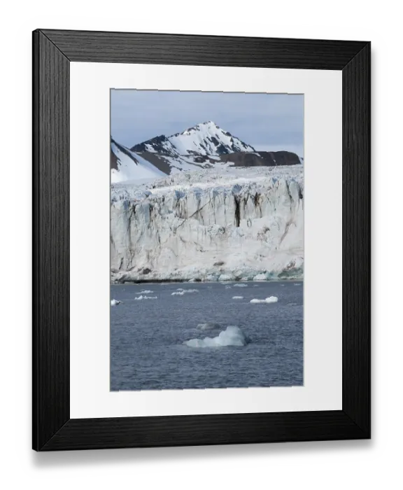 Framed Print : Icebergs in front of the glacier and mountains behind Framed Print : Icebergs in front of the glacier and mountains behind