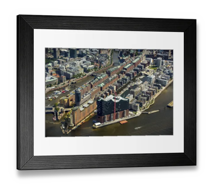 Framed Print : Elbphilharmonie with Hafencity