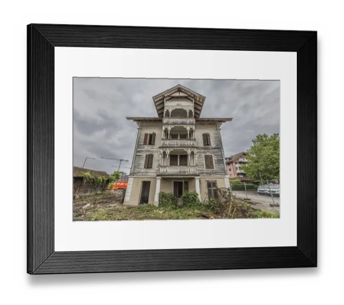 Framed Print : Multi-storey residential building built in 1903 in front of demolition