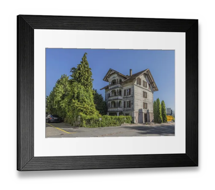 Framed Print : Multi-storey residential building built in 1903 in front of demolition