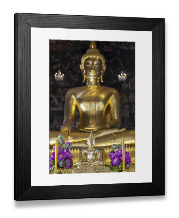 Framed Print : Golden Buddha statue, Phra Buddha Trilokachet surrounded by exquisite wall paintings