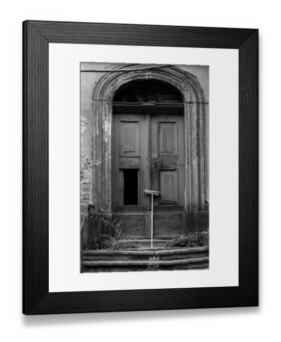 Framed Print : Germany, Freiberg, 12.8.1992, derelict door