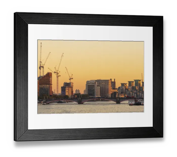 Framed Print : London early morning at sunrise, Sunrise skyline