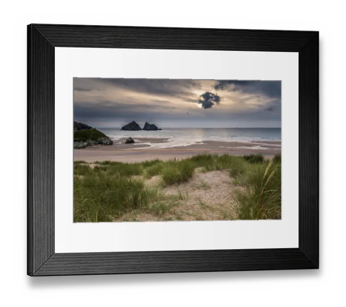 Framed Print : The beautiful beach at Holywell Bay on the North Cornwall coast