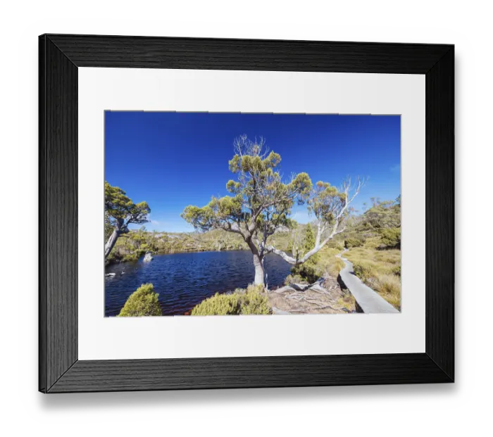 Framed Print : The view of mountain landscape around Wombat Pool on the Overland Track on a warm autumn morning in Cradle Mountain