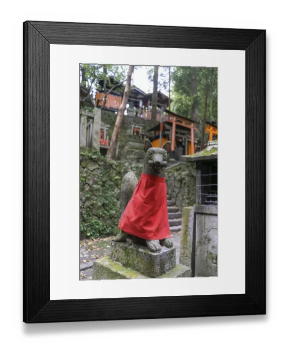 Framed Print : Inari okami statue in fushimi inari in kyoto Framed Print : Inari okami statue in fushimi inari in kyoto