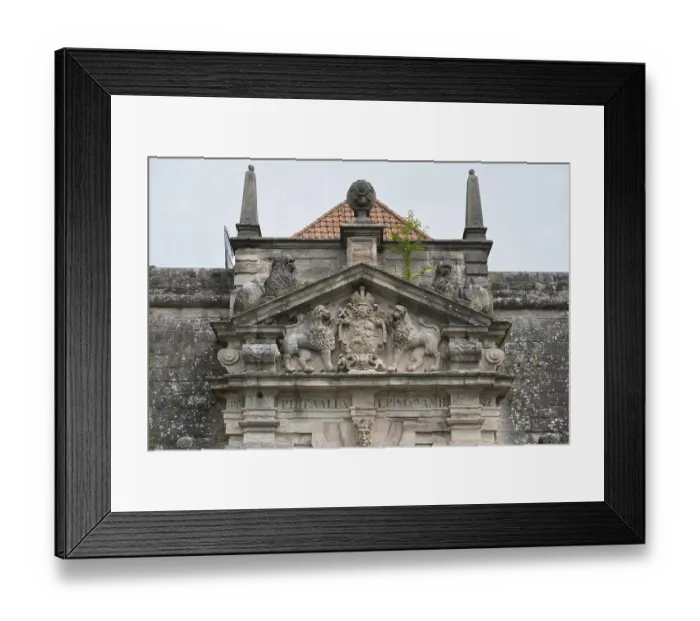 Framed Print : Fortress gate with coat of arms of Prince-Bishop Philipp Valentin Voit von Rieneck