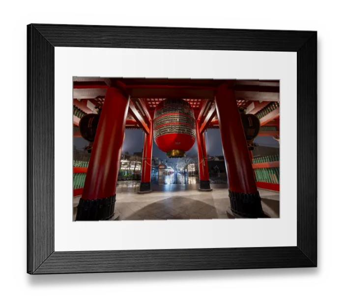 Framed Print : Huge red lantern in the illuminated thunder gate Kaminarimon of Asakusa Shrine or Senso-ji Temple