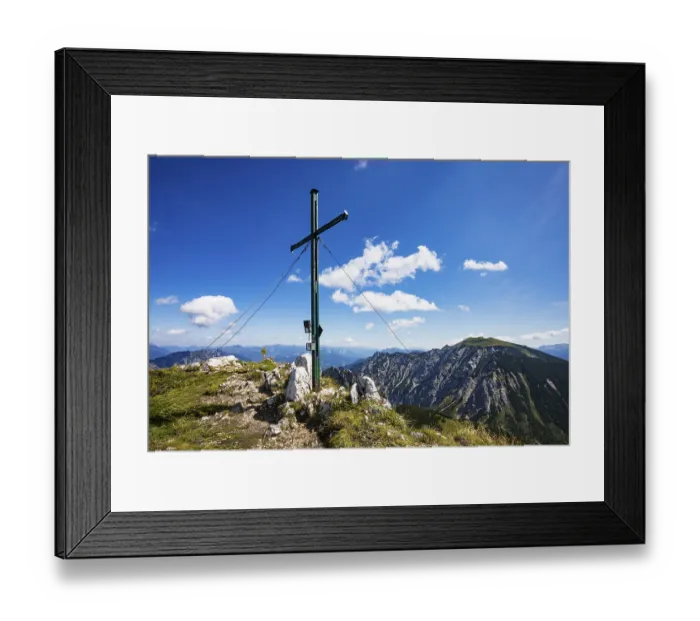Framed Print : Summit cross on Braunedlkogel with view to Gamsfeld