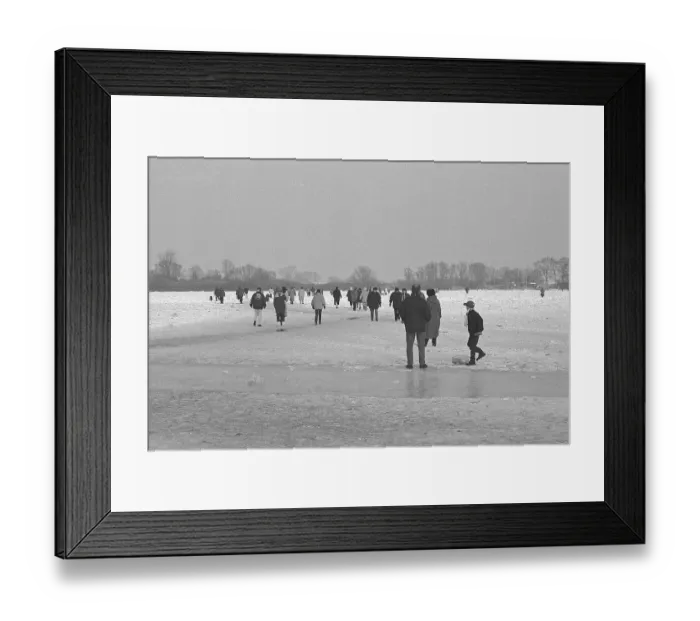 Framed Print : People walk across ice rink, frozen Elbe
