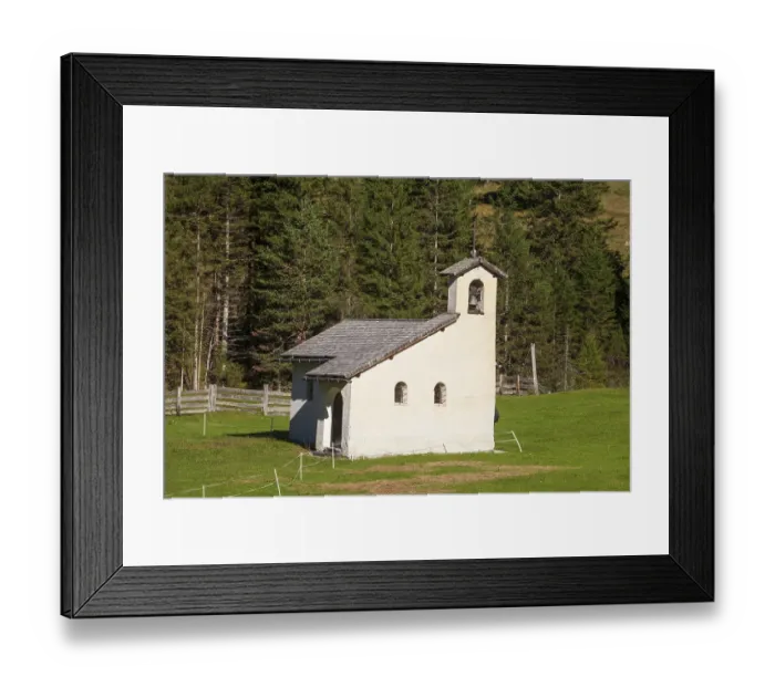 Framed Print : Chapel on the Issenangeralm in autumn