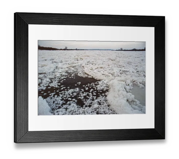 Framed Print : Frozen Elbe, Bleckede, Lower Saxony Framed Print : Frozen Elbe, Bleckede, Lower Saxony