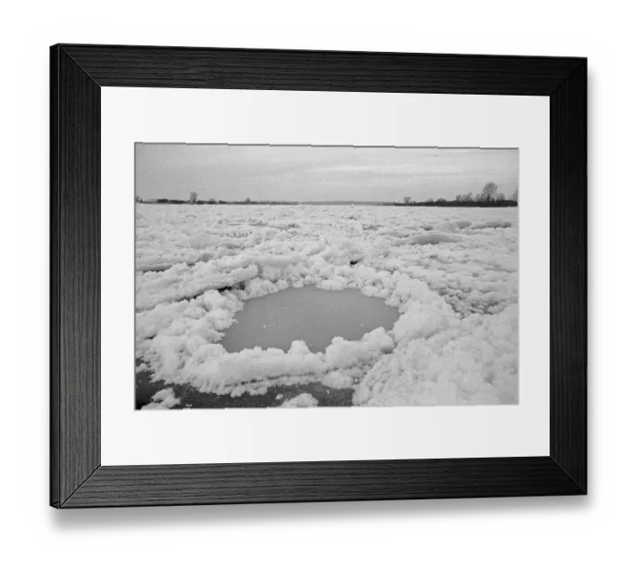 Framed Print : Frozen Elbe, Bleckede, Lower Saxony Framed Print : Frozen Elbe, Bleckede, Lower Saxony