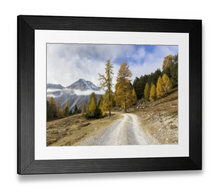 Framed Print : Piz Daint with wreath of fog, autumn