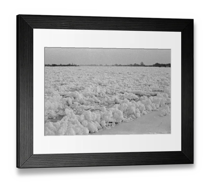 Framed Print : Frozen Elbe, Bleckede, Lower Saxony