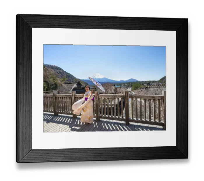 Framed Print : Japanese woman in kimono with umbrella Framed Print : Japanese woman in kimono with umbrella