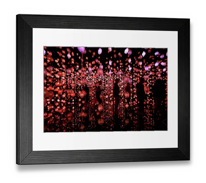 Framed Print : Installation der Schweizer Künstlerin Pipilotti Rist im National Museum of Qatar