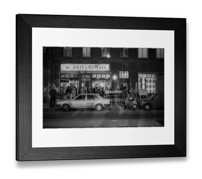 Framed Print : Germany, Berlin, 13.9.1992, Cafe Obst und Gemuse on Oranienburger StraBe