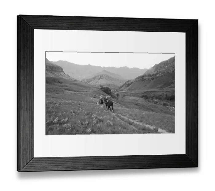 Framed Print : South Africa: Horeseriding in the Drakensberg Mountains Framed Print : South Africa: Horeseriding in the Drakensberg Mountains