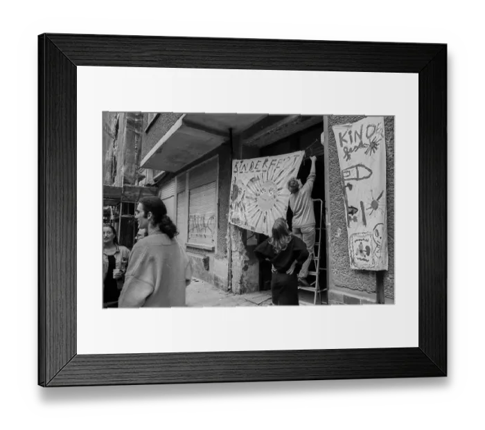 Framed Print : Germany, Berlin, 12.9.1992, courtyard festival at RaumerstraBe 33 Framed Print : Germany, Berlin, 12.9.1992, courtyard festival at RaumerstraBe 33
