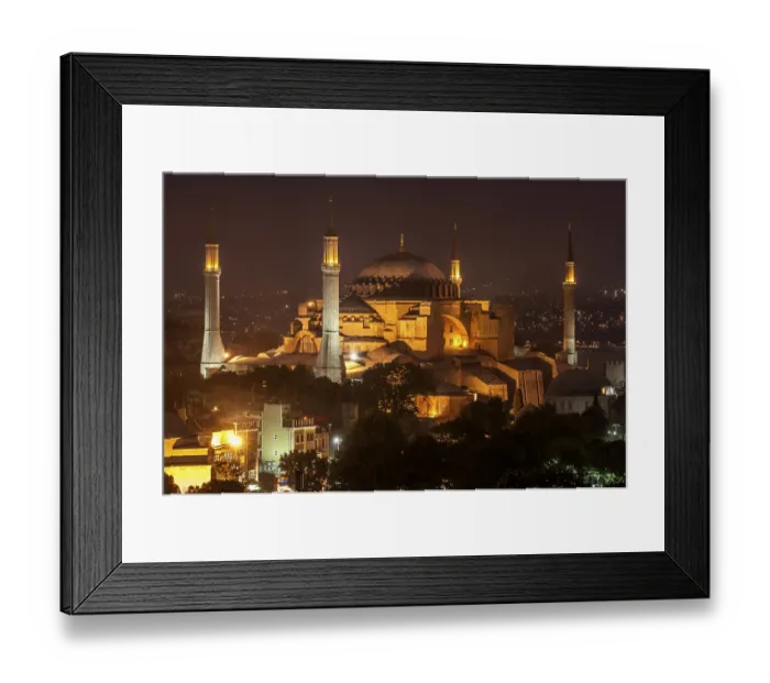 Framed Print : Hagia Sophia museum at night, Istanbul, Turkey