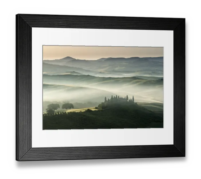 Framed Print : Typical green Tuscan landscape in Val d'Orcia Framed Print : Typical green Tuscan landscape in Val d'Orcia