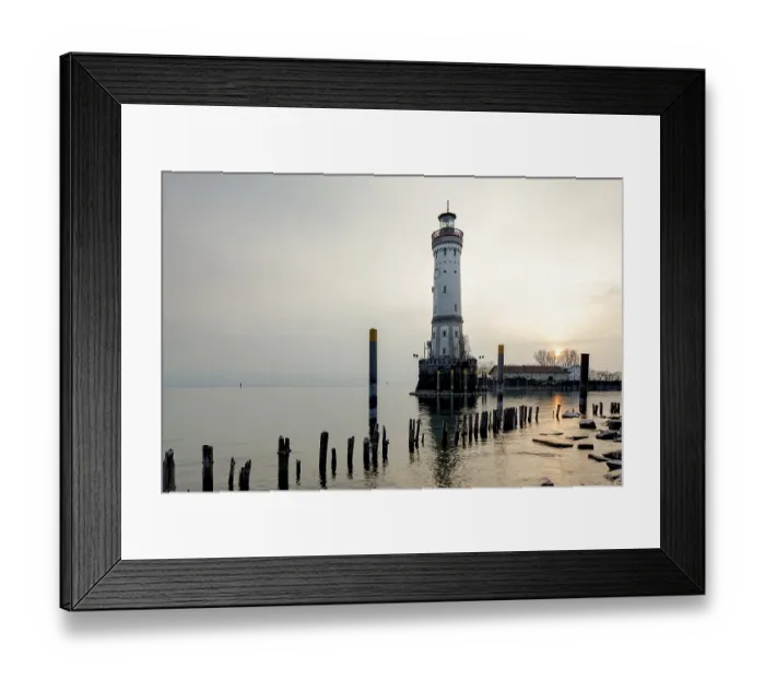 Framed Print : Lighthouse in evening light, Lindau on Lake Constance Framed Print : Lighthouse in evening light, Lindau on Lake Constance
