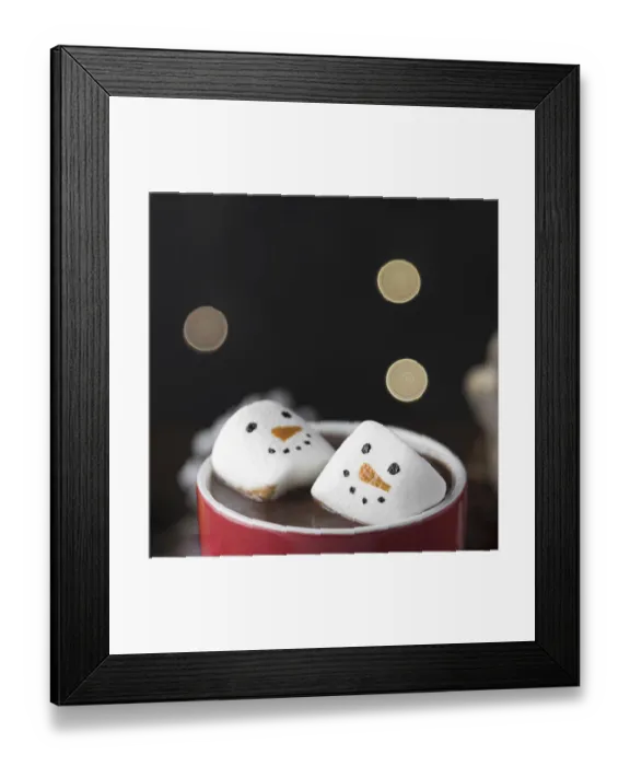 Framed Print : Red cup hot chocolate with marshmallows close up