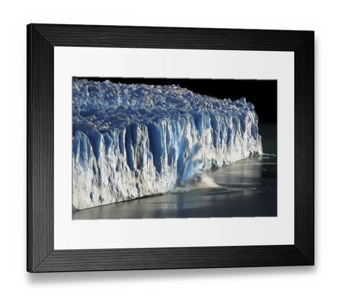 Framed Print : Ice breaking off the Perito Moreno Glacier