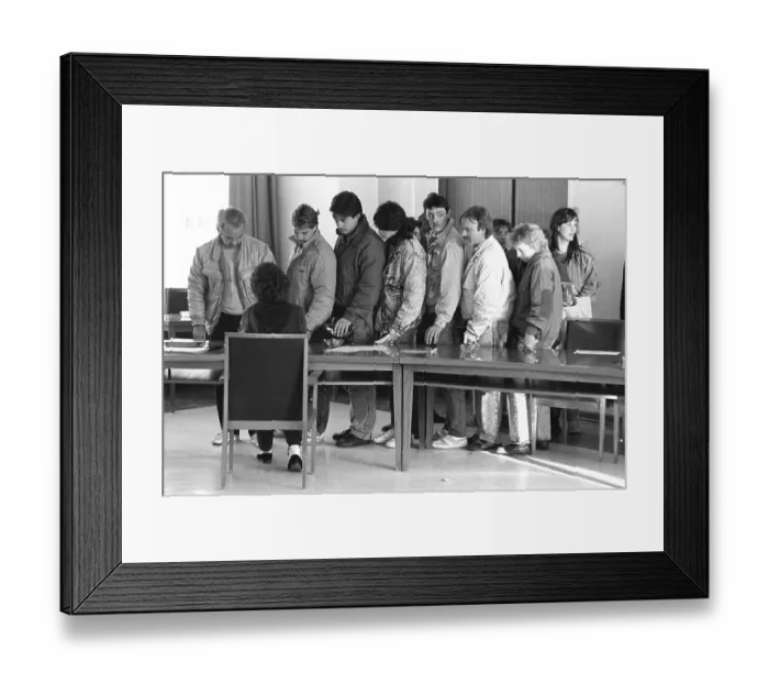 Framed Print : East German citizens travelling Framed Print : East German citizens travelling