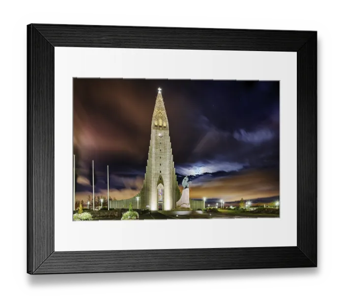 Framed Print : Hallgrimskirkja church, Reykjavik