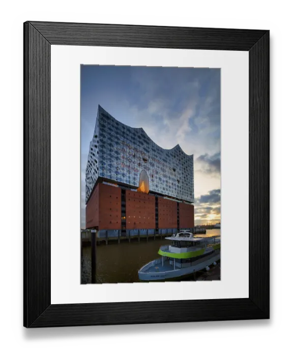 Framed Print : Excursion boat in front of the glass facade of the Elbe Philharmonic Hall