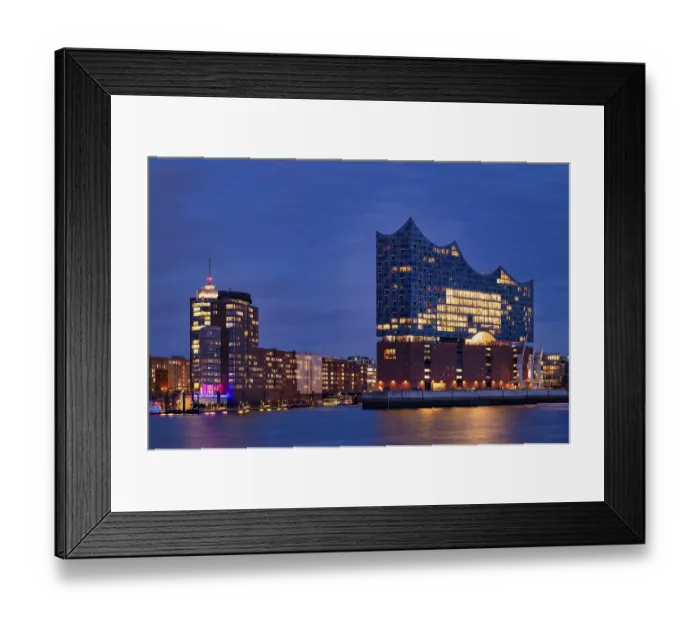 Framed Print : View over the Norderelbe to Elbe Philharmonic Hall