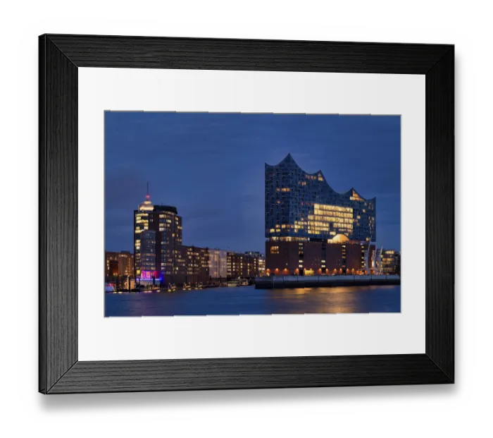Framed Print : View over the Norderelbe to Elbe Philharmonic Hall