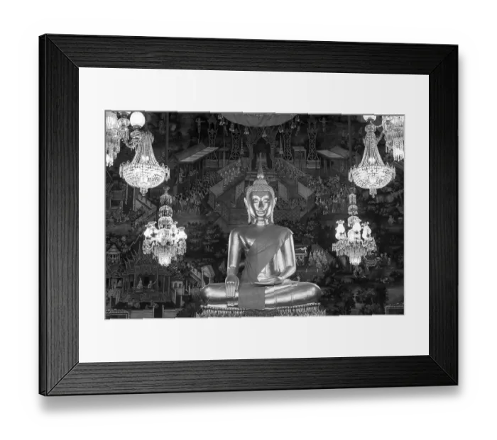Framed Print : Golden Buddha statue, Phra Buddha Trilokachet surrounded by crystal chandeliers and exquisite wall paintings