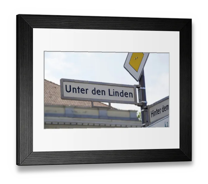Framed Print : Unter den Linden in Berlin