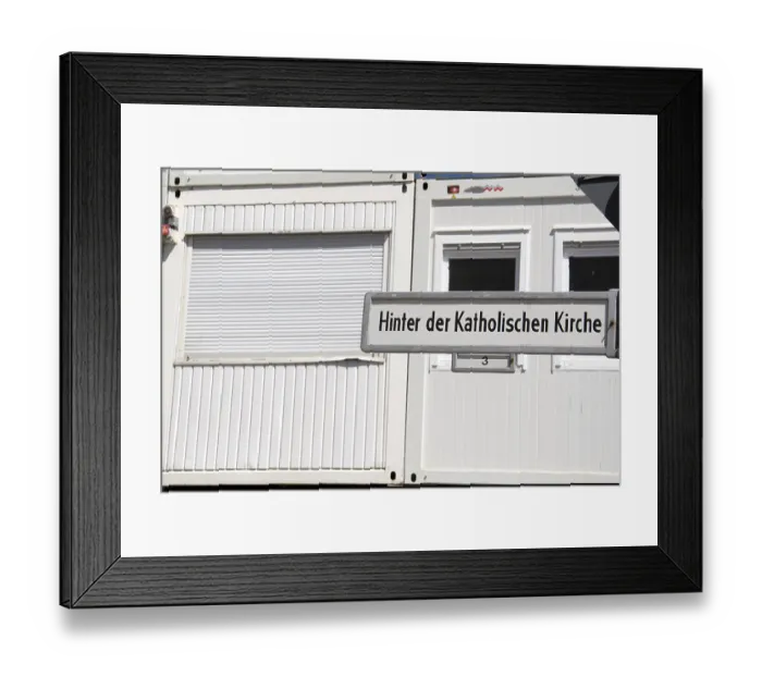 Framed Print : Sign in Berlin Framed Print : Sign in Berlin