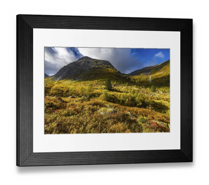 Framed Print : Autumn colors on the R5, Vestland, Norway Framed Print : Autumn colors on the R5, Vestland, Norway