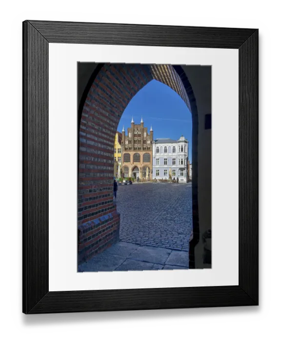 Framed Print : Magnificent red-blue medieval building with opulent facade on the Old Market Square Framed Print : Magnificent red-blue medieval building with opulent facade on the Old Market Square